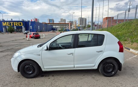 Renault Sandero I, 2013 год, 450 000 рублей, 2 фотография