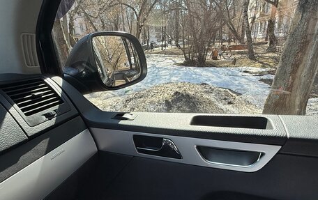 Volkswagen Multivan T5, 2010 год, 2 400 000 рублей, 24 фотография