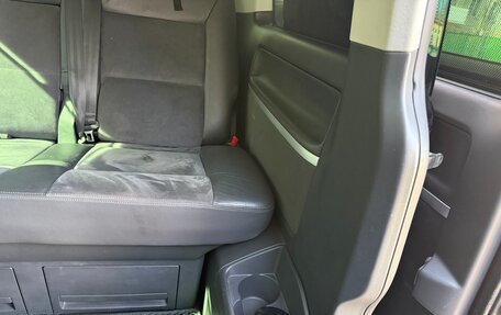 Volkswagen Multivan T5, 2010 год, 2 400 000 рублей, 16 фотография