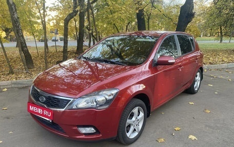 KIA cee'd I рестайлинг, 2011 год, 650 000 рублей, 12 фотография