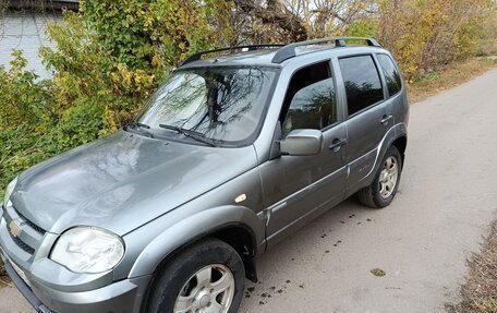 Chevrolet Niva I рестайлинг, 2010 год, 420 000 рублей, 2 фотография