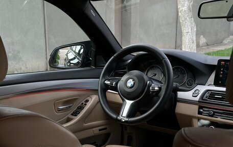 BMW 5 серия, 2013 год, 1 900 000 рублей, 8 фотография