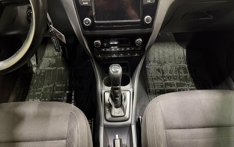 Skoda Rapid I, 2017 год, 1 360 000 рублей, 13 фотография