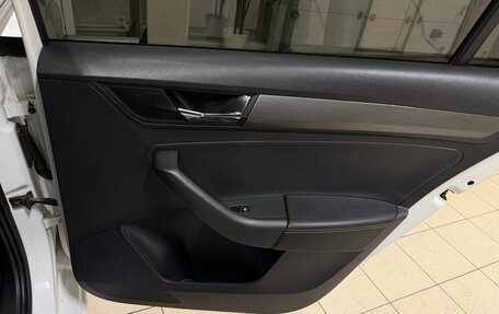 Skoda Rapid I, 2017 год, 1 360 000 рублей, 17 фотография