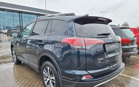 Toyota RAV4, 2018 год, 2 050 000 рублей, 5 фотография