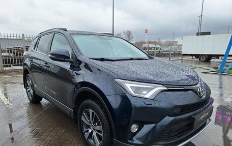 Toyota RAV4, 2018 год, 2 050 000 рублей, 4 фотография