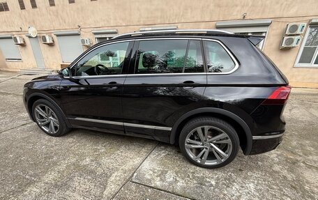 Volkswagen Tiguan II, 2021 год, 5 500 000 рублей, 2 фотография