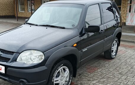 Chevrolet Niva I рестайлинг, 2010 год, 465 000 рублей, 4 фотография