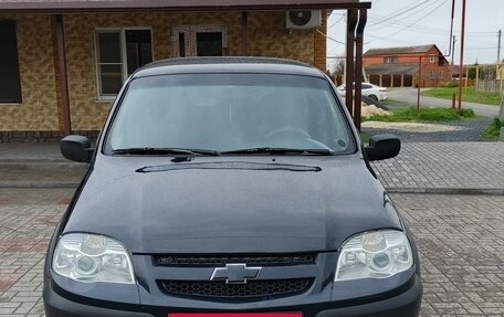 Chevrolet Niva I рестайлинг, 2010 год, 465 000 рублей, 3 фотография