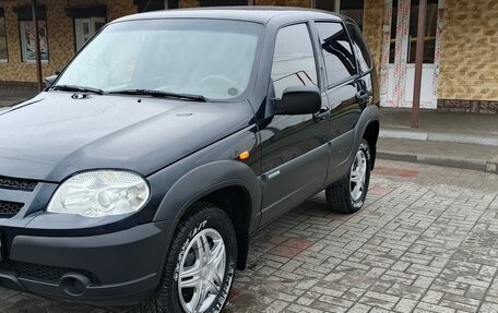 Chevrolet Niva I рестайлинг, 2010 год, 465 000 рублей, 17 фотография