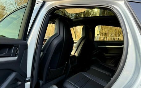 Porsche Cayenne III, 2025 год, 16 849 000 рублей, 16 фотография