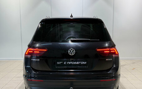 Volkswagen Tiguan II, 2018 год, 2 070 000 рублей, 6 фотография