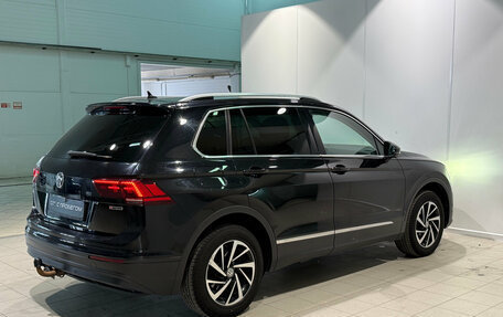 Volkswagen Tiguan II, 2018 год, 2 070 000 рублей, 7 фотография