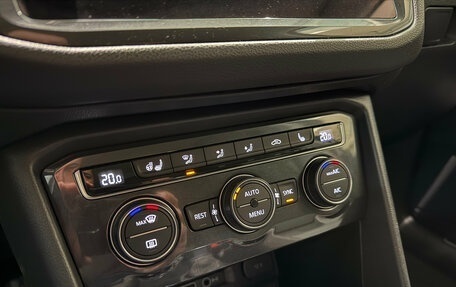 Volkswagen Tiguan II, 2018 год, 2 070 000 рублей, 15 фотография