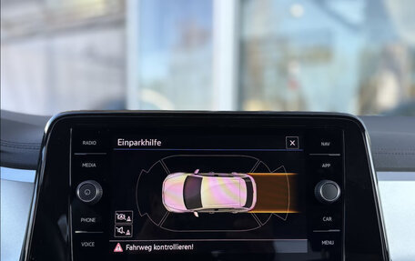 Volkswagen T-Roc I, 2022 год, 2 528 561 рублей, 19 фотография