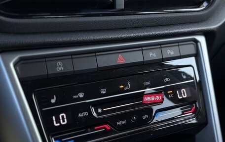 Volkswagen T-Roc I, 2022 год, 2 528 561 рублей, 16 фотография