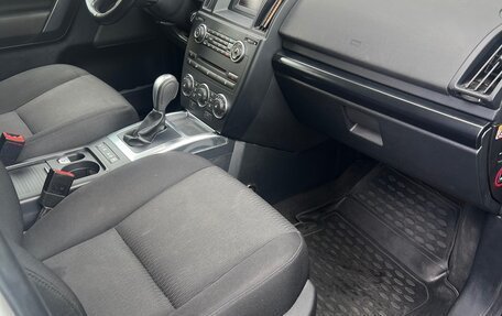 Land Rover Freelander II рестайлинг 2, 2013 год, 1 870 000 рублей, 10 фотография