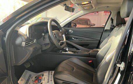 Hyundai Elantra, 2023 год, 1 014 000 рублей, 7 фотография