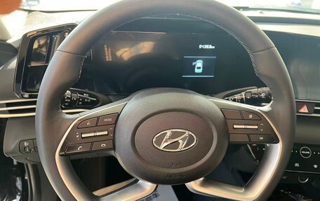 Hyundai Elantra, 2023 год, 1 014 000 рублей, 11 фотография