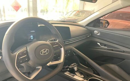 Hyundai Elantra, 2023 год, 1 014 000 рублей, 8 фотография