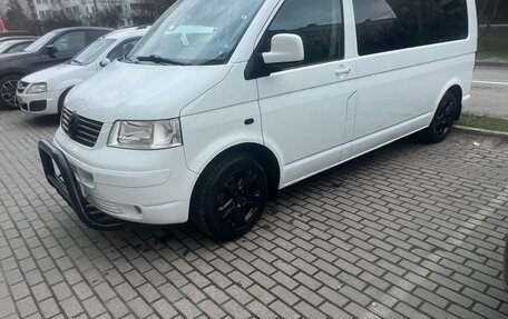 Volkswagen Transporter T5 рестайлинг, 2004 год, 1 800 000 рублей, 3 фотография