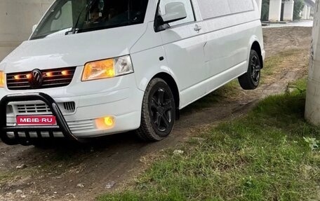 Volkswagen Transporter T5 рестайлинг, 2004 год, 1 800 000 рублей, 4 фотография