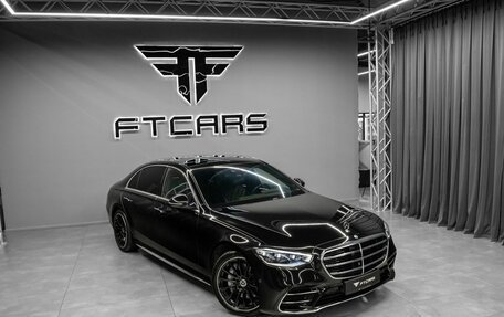 Mercedes-Benz S-Класс, 2023 год, 15 000 000 рублей, 3 фотография