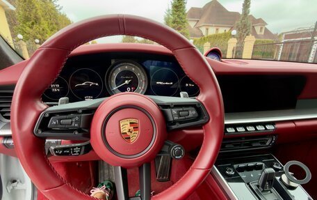 Porsche 911, 2023 год, 27 900 000 рублей, 10 фотография