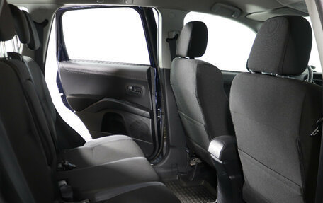 Mitsubishi Outlander III рестайлинг 3, 2011 год, 1 059 000 рублей, 9 фотография