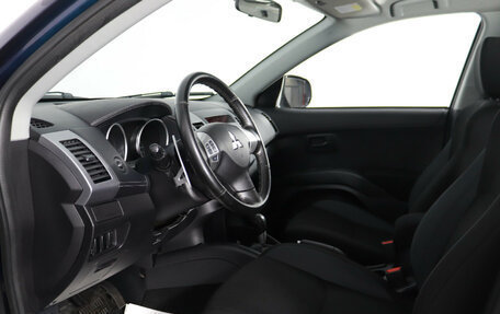 Mitsubishi Outlander III рестайлинг 3, 2011 год, 1 059 000 рублей, 10 фотография