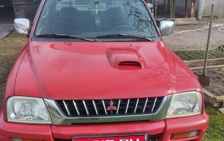 Mitsubishi L200 III рестайлинг, 1999 год, 300 000 рублей, 1 фотография