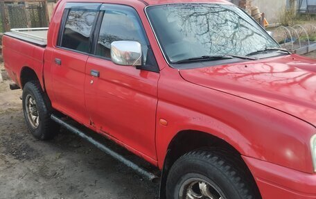 Mitsubishi L200 III рестайлинг, 1999 год, 300 000 рублей, 2 фотография