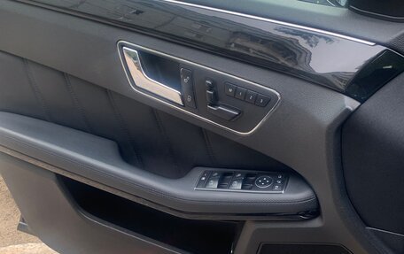 Mercedes-Benz E-Класс, 2011 год, 1 900 000 рублей, 5 фотография