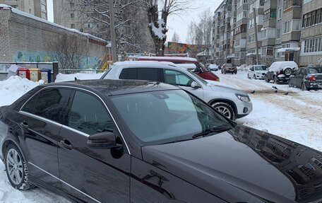 Mercedes-Benz E-Класс, 2011 год, 1 900 000 рублей, 13 фотография
