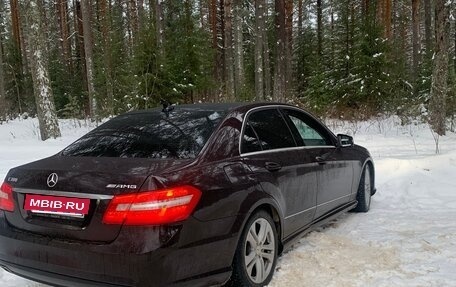 Mercedes-Benz E-Класс, 2011 год, 1 900 000 рублей, 2 фотография