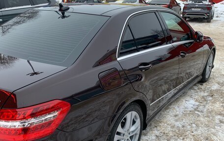 Mercedes-Benz E-Класс, 2011 год, 1 900 000 рублей, 22 фотография