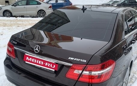 Mercedes-Benz E-Класс, 2011 год, 1 900 000 рублей, 15 фотография