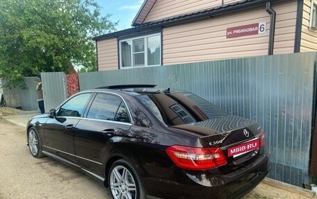Mercedes-Benz E-Класс, 2011 год, 1 900 000 рублей, 25 фотография