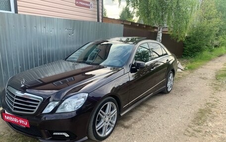 Mercedes-Benz E-Класс, 2011 год, 1 900 000 рублей, 26 фотография