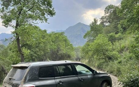 Toyota Highlander III, 2011 год, 1 750 000 рублей, 9 фотография