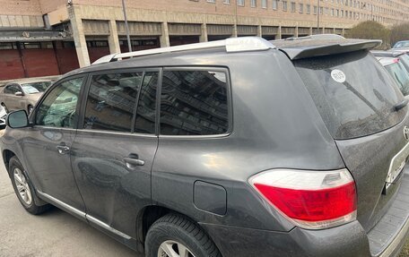 Toyota Highlander III, 2011 год, 1 750 000 рублей, 11 фотография