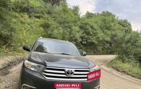 Toyota Highlander III, 2011 год, 1 750 000 рублей, 6 фотография