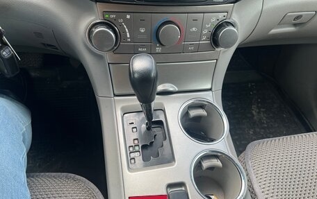 Toyota Highlander III, 2011 год, 1 750 000 рублей, 15 фотография