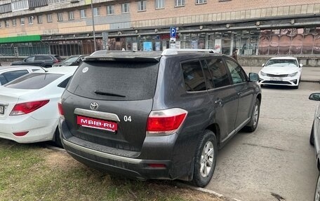 Toyota Highlander III, 2011 год, 1 750 000 рублей, 10 фотография