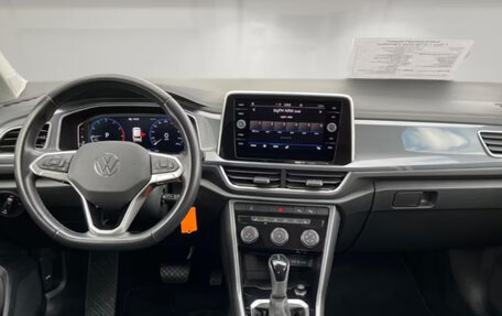 Volkswagen T-Roc I, 2023 год, 2 237 861 рублей, 6 фотография