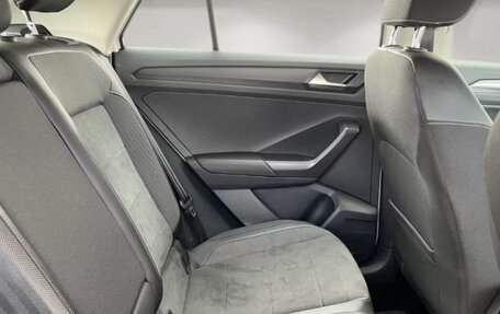 Volkswagen T-Roc I, 2023 год, 2 237 861 рублей, 7 фотография