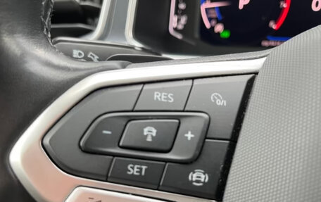 Volkswagen T-Roc I, 2023 год, 2 237 861 рублей, 16 фотография