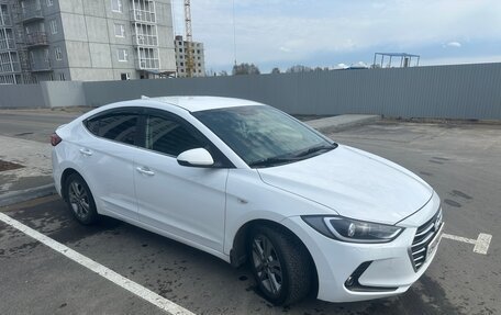 Hyundai Elantra VI рестайлинг, 2017 год, 1 070 000 рублей, 3 фотография