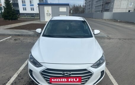 Hyundai Elantra VI рестайлинг, 2017 год, 1 070 000 рублей, 2 фотография