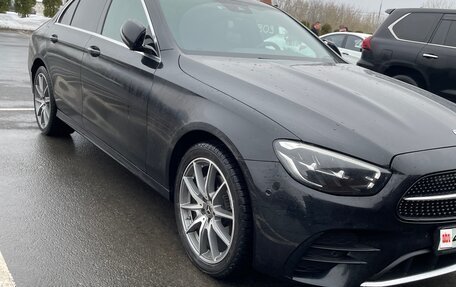 Mercedes-Benz E-Класс, 2022 год, 5 300 000 рублей, 2 фотография